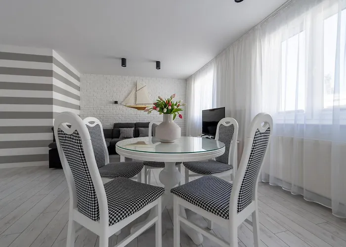 Nad Morzem - Przy Wydmie * Darłówko